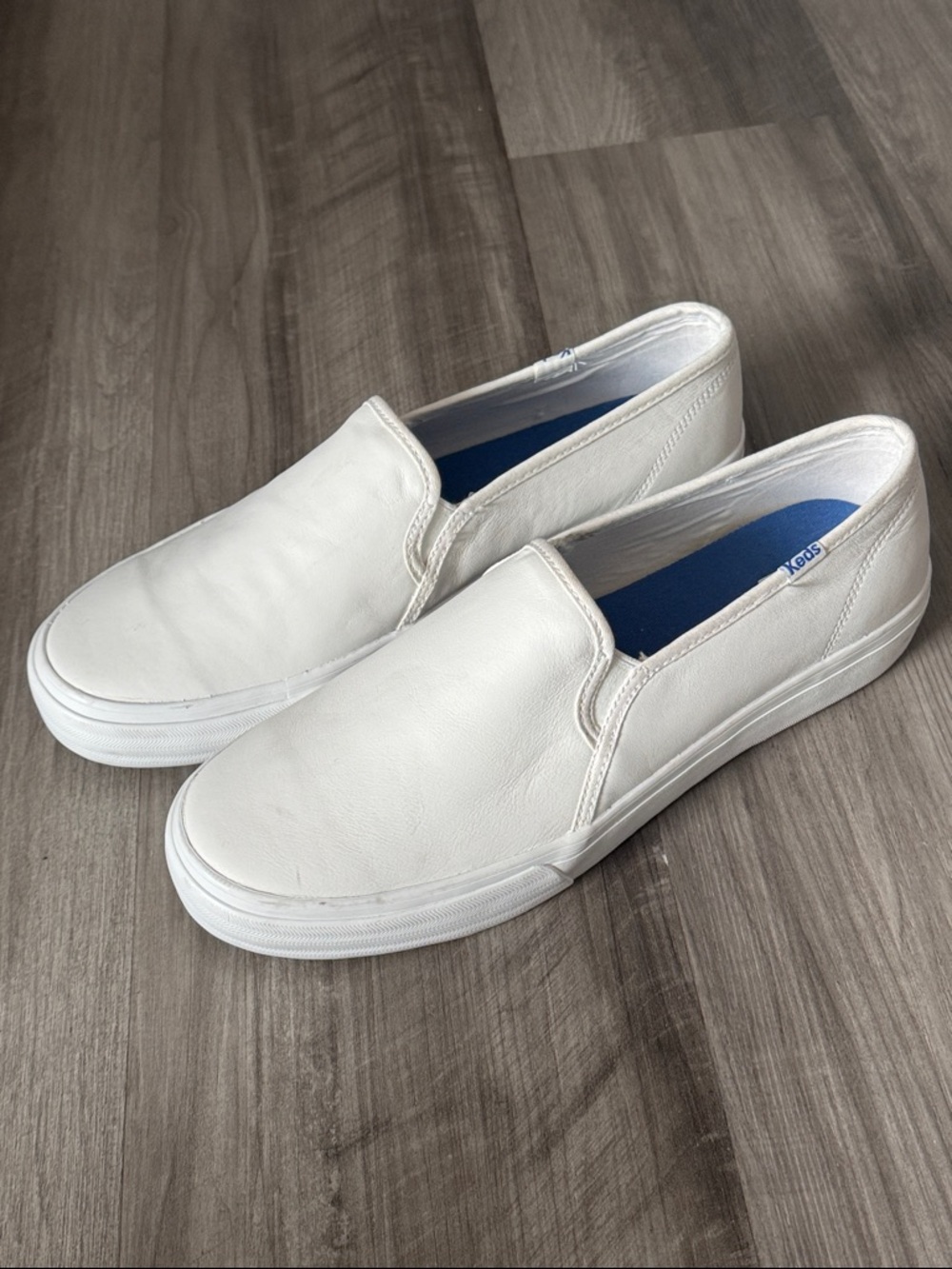 Keds White Leather Women's slip on shoes. Double-Decker.  11M Run a bit wide.